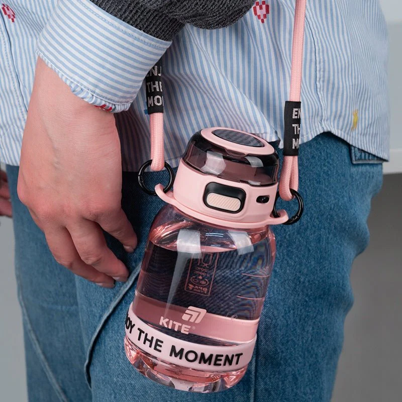 Stylowy bidon 700 ml bez BPA ze słomką i paskiem, - Image 3