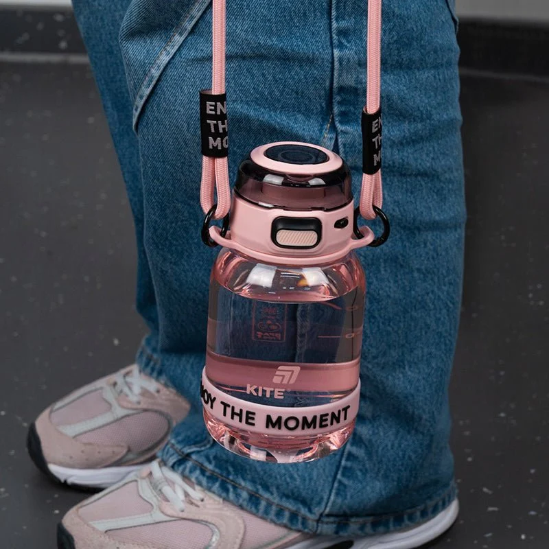 Stylowy bidon 700 ml bez BPA ze słomką i paskiem, - Image 4