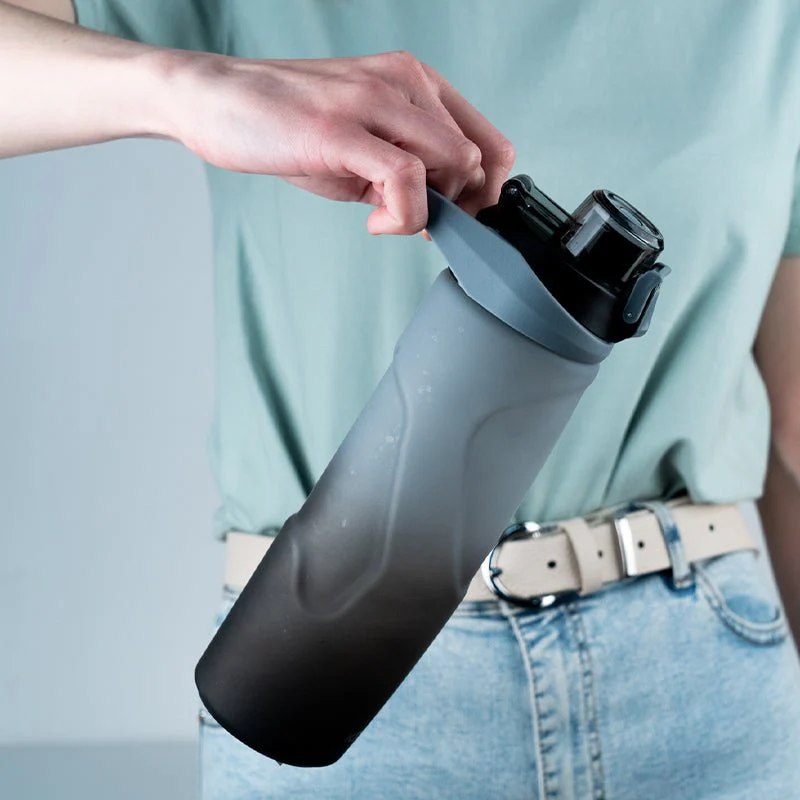 Butelka na wodę na zajęcia sportowe 760 ml szara - Image 2