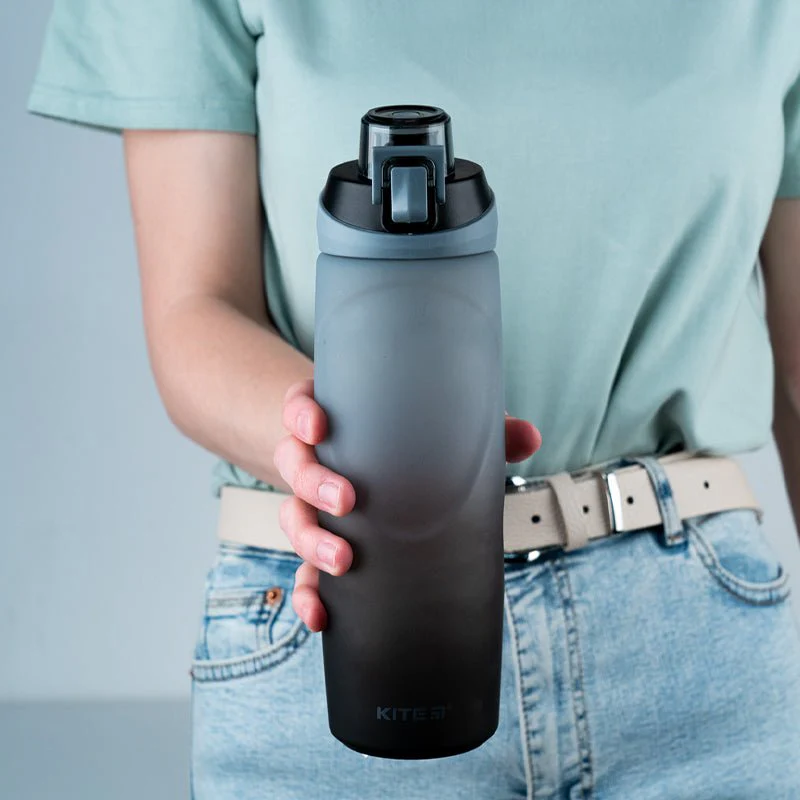 Butelka na wodę na zajęcia sportowe 760 ml szara - Image 3