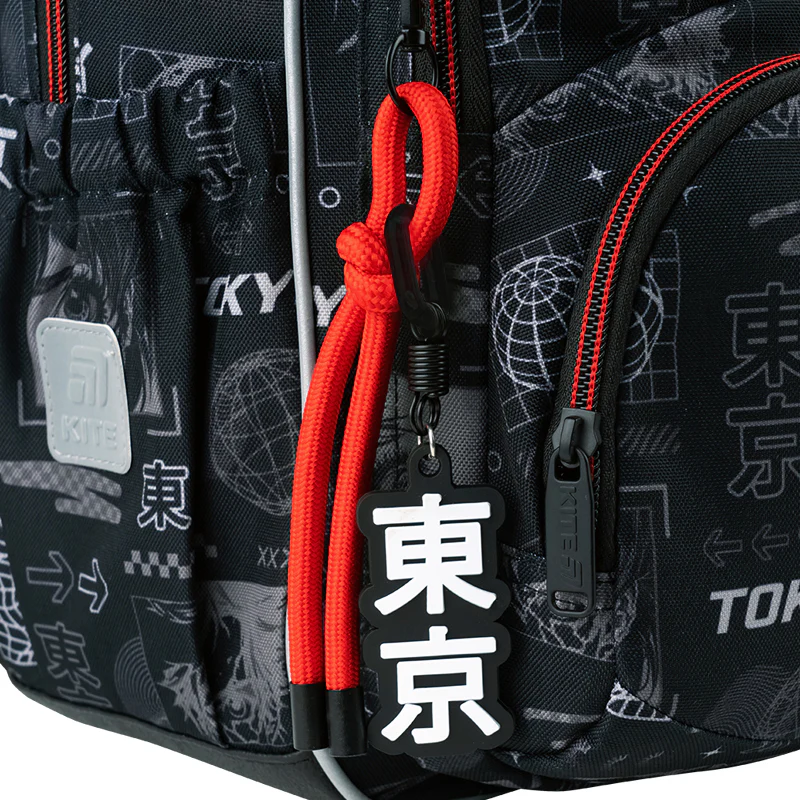 Miękki plecak szkolny dla chłopca z ortopedycznymi plecami i badge 3D Kite Tokyo - Image 11
